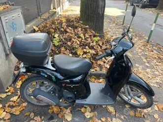 scarabeo 50 cc nero