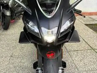 aprilia rsv4 factory