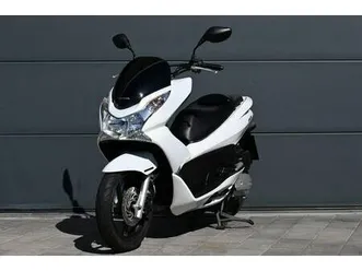 honda pcx 125 125 cm3, 2010 god.