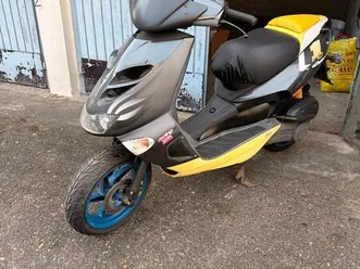 aprilia sr 50 racing 50 cc roller