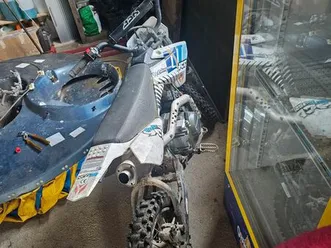 a vendre 125 ycf