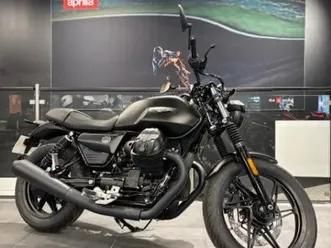 moto-guzzi v7 ii stone 2025