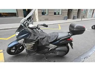 yamaha xmax 125 - 2010 - 38 000 kms - révision yamaha + ct ok