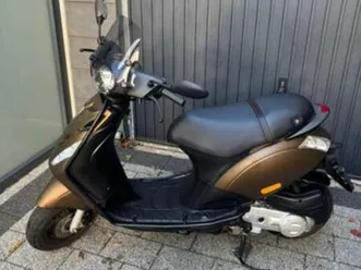 piaggio zip 50 4takt, 2022, zo goed als nieuw. 1e eigenaar — scooters | piaggio — marktplaats