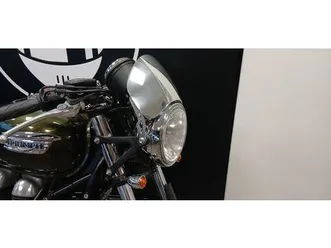 triumph thruxton 900 efi neuwertig nur 1950km