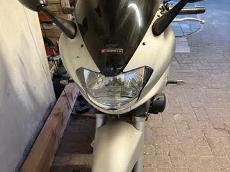 kawasaki zr7s