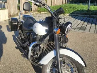 kawazaki vulcan 900 classic