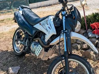 suzuki dr 125 sm