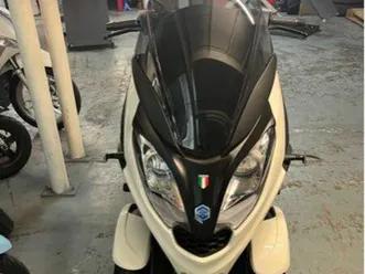 piaggio mp3 300 hpe sport 400km