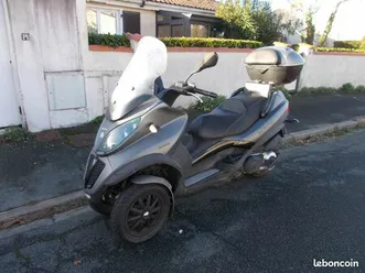 scooter mp3 500 cc ie sport, juin 2013, 32630 km, top case, ct 11/2025 ok ( néant), pneus neufs, révisé 10/2025, jamais d'accident, 3000 euros