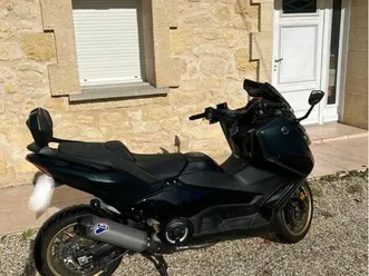 yamaha tmax 560