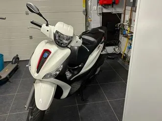 ② piaggio medley abs