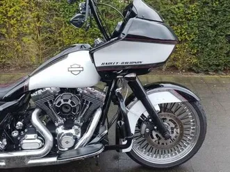 ② harley-davidson road glide bagger