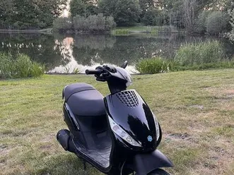 ② piaggio zip 125 4t