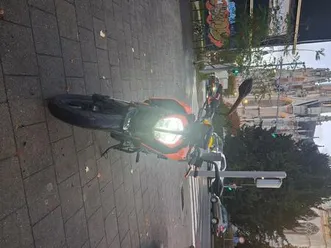 ② moto ktm duke 125