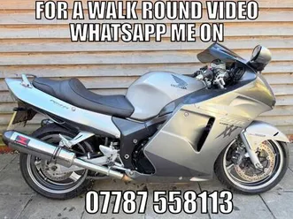 2007 /57 honda cbr1100x-6 super blackbird £4000 silver 22173 miles.