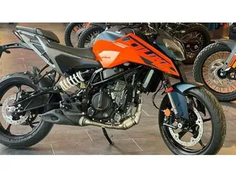 vendo ktm 125 duke (2024 - 26) usata a roma (codice 9598156) - moto.it