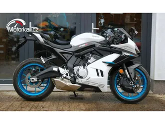 cfmoto 675 sr-r - předváděcí stroj, dph, krásný stav