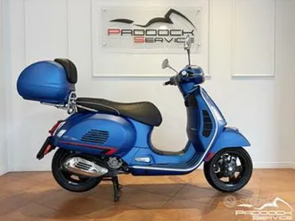 vespa 300 gts supersport hpe - 7.621 km - da 93 eu