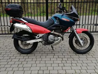 suzuki xf 650 freewind a2 kufer caly w oryginale. zarejestrowany w pl krzeczów