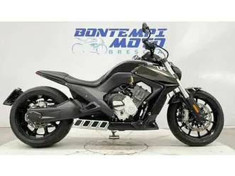 altro 2025 solo 6000 km !!! nero