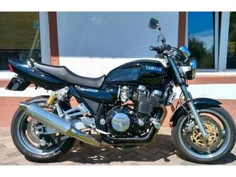 yamaha xjr