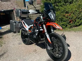 ② ktm 890 adventure r