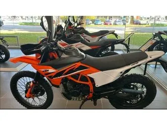 vendo ktm 125 enduro r (2025 - 26) nuova a lodi (codice 9855831) - moto.it