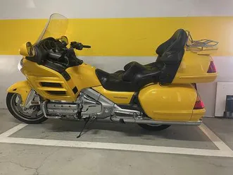 vendo bellissima moto honda gold wing canton tessin -