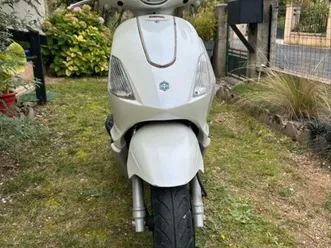 scooter 50 cc piaggio - ct vierge - travaux pro