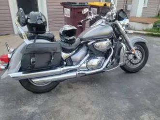 suzuki boulevard cruiser motorcycle