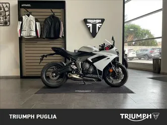 triumph daytona 660