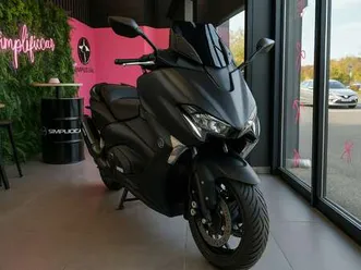 yamaha tmax 560