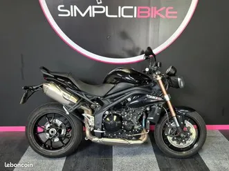 triumph speed triple 1050 cm3