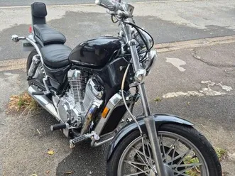 700 intruder version americaine