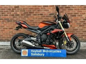 triumph street triple r