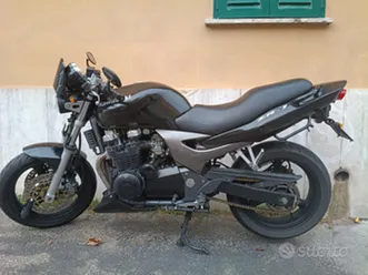 kawasaki zr7 705 cc iscrivibile asi