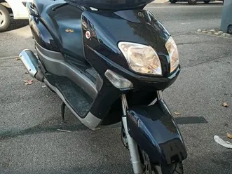 yamaha vp 300 xmax