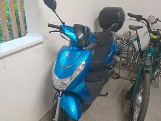 vendre scouter peugeot kisbee