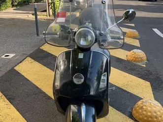 vespa 125 gts