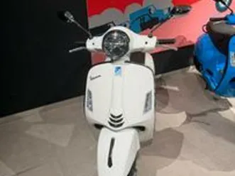vespa gts 300 super bianca