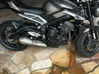 triumph street triple 765