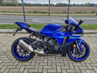 yamaha yzf-r1 yzf r1 yzfr1 rn65 + helm