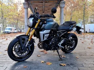 suzuki gsx-8t full - 650 kms - vert mat - (eligible a2) - garantie 10/2030 - gsx 8t gsx 8 t