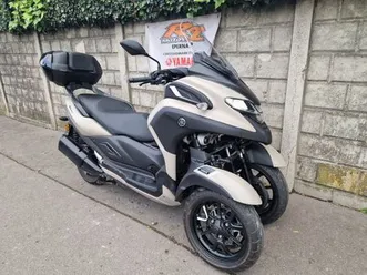 yamaha tricity 300 2024 300 cm3 | scooter | 3 650 km | 51200 epernay