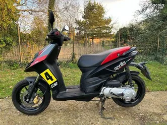 scooter aprilia sr motard 50 cc