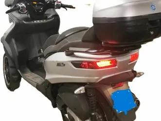vend piaggio 300