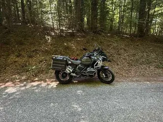 bmw r 1250 gs adventure escusive (colore:kalamata metallic matt) verde