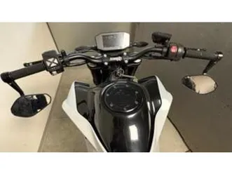 790 duke l (2023 - 24)