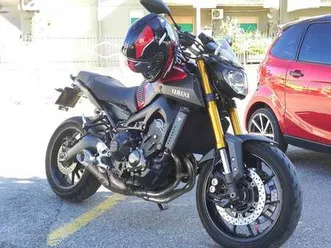 yamaha mt-09 rosso